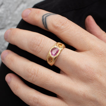 18K Three Stone Ring in Pink and Orange Sapphire Rings Page Sargisson 