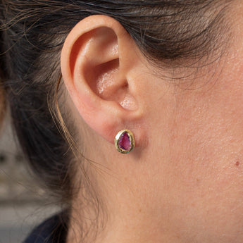18K Freeform Stud Earring in Pink Sapphire Earrings Page Sargisson 