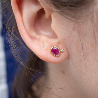 18K Smooth Freeform Satellite Earrings in Ruby Earrings Page Sargisson 
