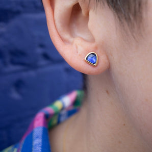 18K Smooth Freeform Studs in Dark Blue Sapphire Earrings Page Sargisson 