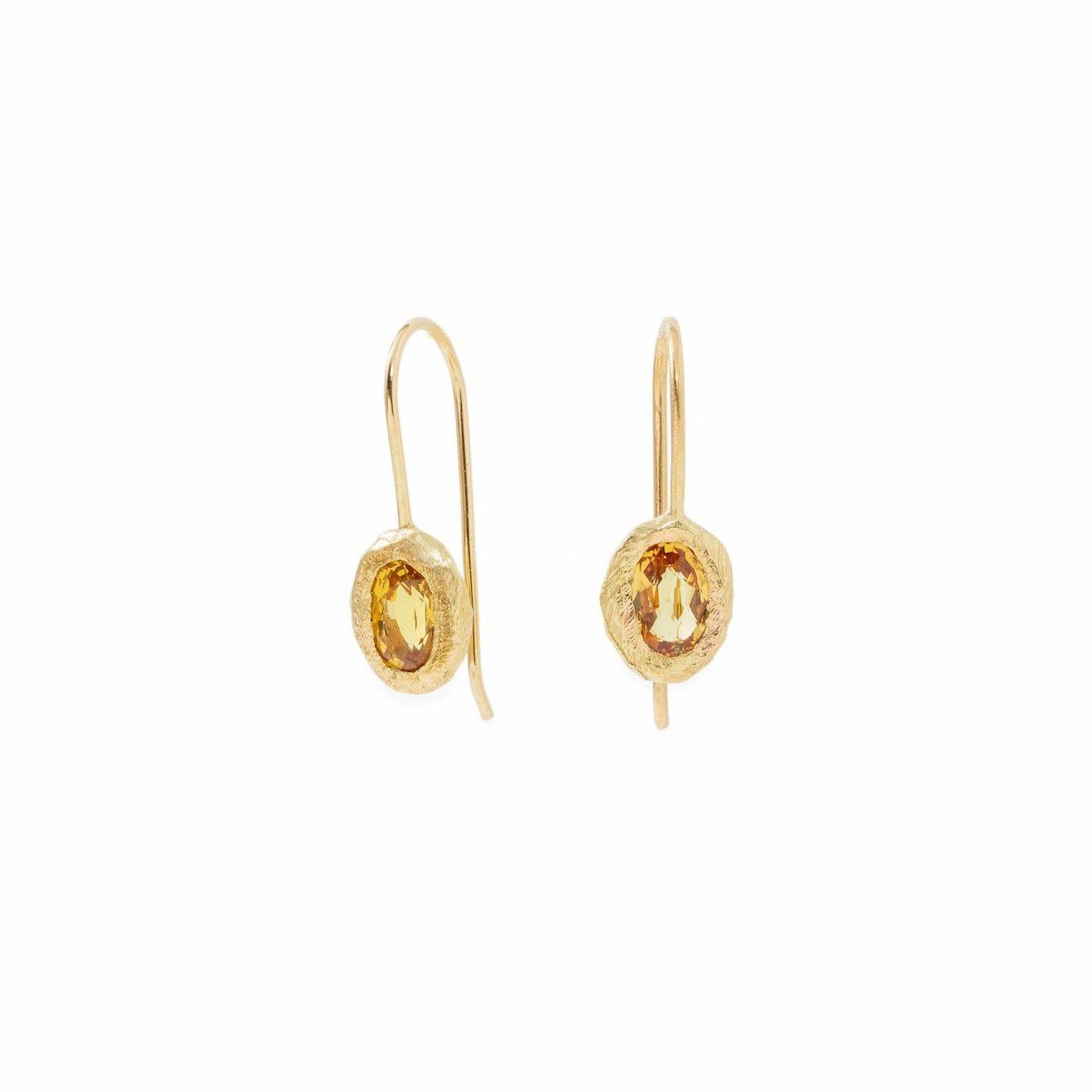 Handmade oval sapphire earrings in 18kt gold